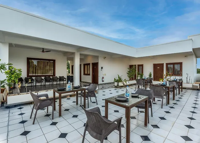 Treebo Premium Villa Escape In With Pool View Pondicherry